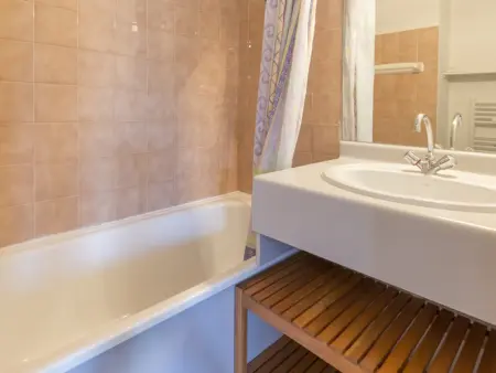 Appartement rénové, ski aux pieds, calme à La Plagne - Photo 6