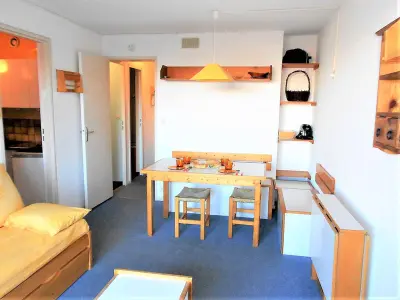 Appartement à Le Corbier, Studio Confortable avec Balcon et Accès Pistes, Piscine Chauffée - L898108