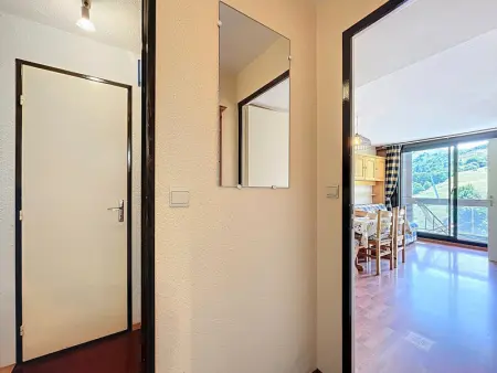 Appartement tout confort skis aux pieds avec balcon et piscine chauffée - Photo 7