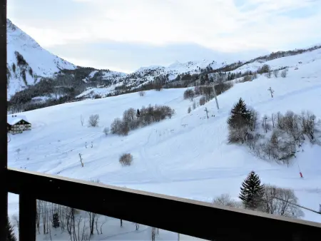 Appartement tout confort skis aux pieds avec balcon et piscine chauffée - Photo 14