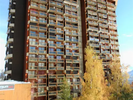 Appartement tout confort skis aux pieds avec balcon et piscine chauffée - Photo 16