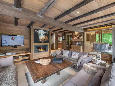 Chalet à Méribel, Chalet familial avec jacuzzi, salle de cinéma et parking - L853085