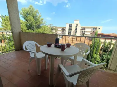 Appartement à Narbonne, Appartement à 50m de la Plage avec Balcons, Parking et Équipements pour 4 Personnes - L898359