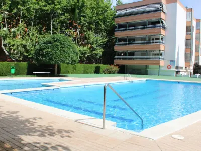 Appartement à Salou, Studio Moderne avec Terrasse, Piscine et Climatisation - Proche Plage et Centre de Salou - L898465