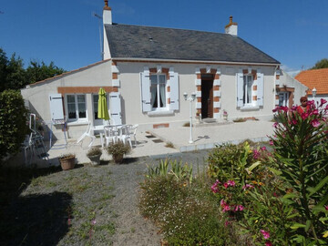 Location Casa en Notre Dame de Monts,Maison vendéenne à Notre-Dame-de-Monts avec jardin, proche commerces et plages, animaux acceptés FR-1-540-168 N°853444