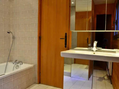 Chalet aux Coches 10 pers. | 7 min des pistes, internet et parking gratuits - Photo 10