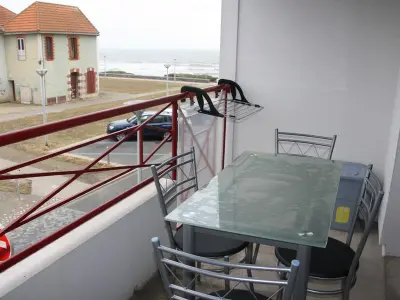 Appartement à Saint Hilaire de Riez, Studio à 100m de la Mer à Saint-Hilaire-de-Riez, avec Balcon et Parking Public - L859180