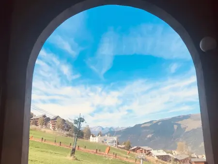 Appartement chaleureux avec balcon et accès direct aux pistes - Photo 11