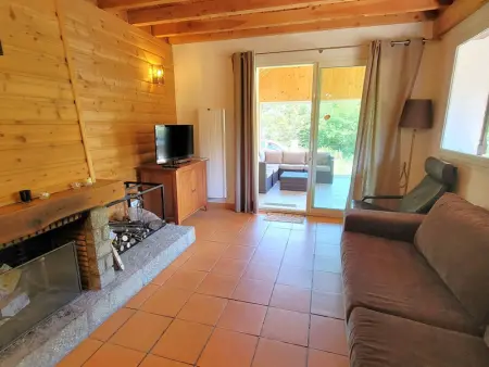 Maison calme avec jardin, 3 chambres, cheminée proche station de ski - Photo 2