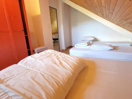 Maison calme avec jardin, 3 chambres, cheminée proche station de ski - Photo 12