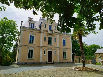 Château de la Roche, Gite 11 personnes à Ahuillé FR-1-600-205