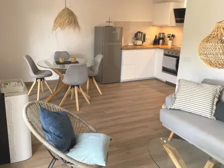 Charmante Maison à Begur avec Jardin, Proche des Plages et Commodités - Photo 7