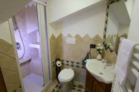 Il Giglio 16, Villa avec piscine et jacuzzi dans une position panoramique près du lac - Photo 23