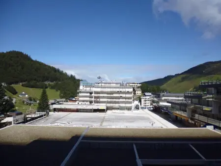 Studio cabine 6 pers au pied des pistes à Gourette - Photo 9