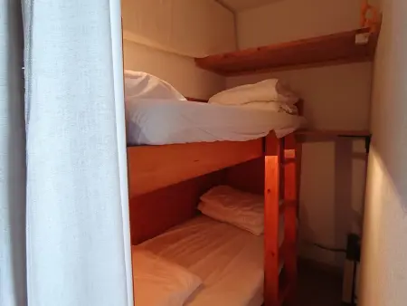 Studio cosy 4 pers, plein sud, balcon, parking privé, proche pistes et commerces - Photo 4