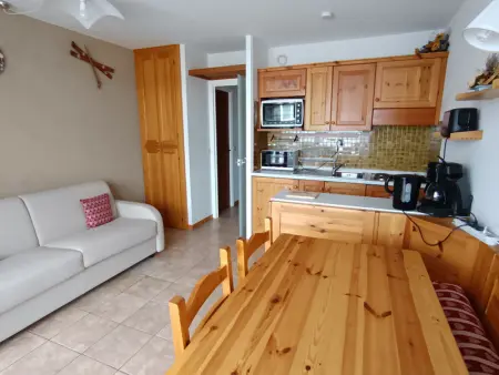 Studio cosy 4 pers, plein sud, balcon, parking privé, proche pistes et commerces - Photo 9