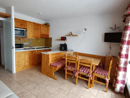 Studio cosy 4 pers, plein sud, balcon, parking privé, proche pistes et commerces - Photo 10