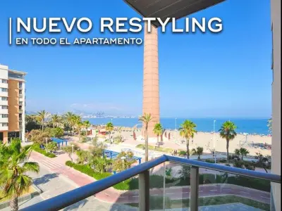Appartement à Málaga, Appartement en Bord de Mer à Malaga avec Terrasse et Parking Privé - L899033