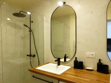 Gîte charmant à Charroux avec piscine et terrasse privative - Photo 10