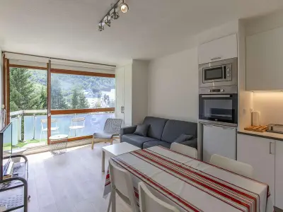 Appartement à Gourette, Studio cabine 6 pers, pistes à proximité, balcon, cave à skis, cuisine équipée - N°899121