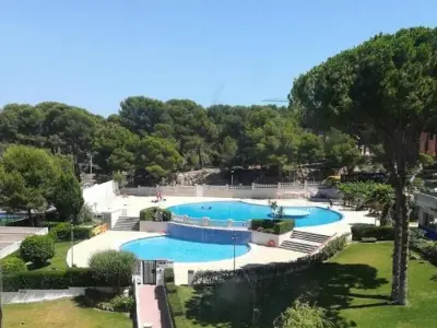 Appartement à Salou, Appartement Charmant à Salou, 300m Plage, 6 Pers., Piscines, Terrain de Jeux, Clim, Terrasse - L899160