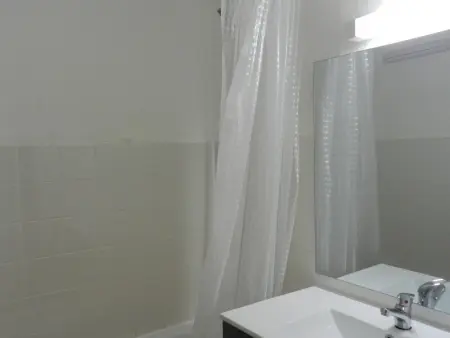 Appartement 6 pers, 1 cabine, au pied des pistes, balcon, ascenseur - Photo 3