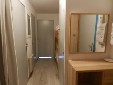 Appartement 6 pers, 1 cabine, au pied des pistes, balcon, ascenseur - Photo 6