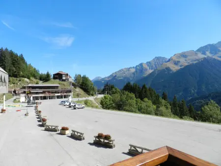 Appartement 6 pers, 1 cabine, au pied des pistes, balcon, ascenseur - Photo 7