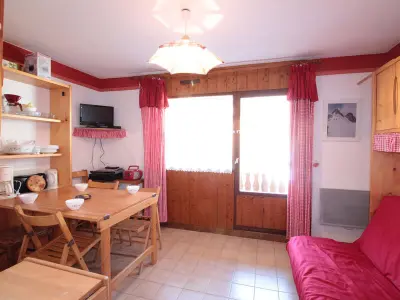 Appartement à Les Carroz d'Arâches, Studio 4 pers avec balcon, proche pistes et commerces, centre village - L899199