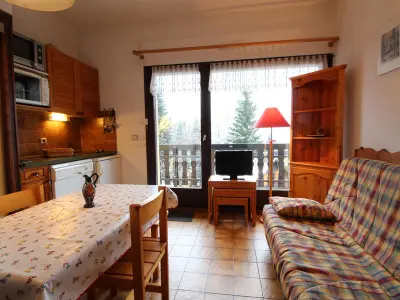 Appartement à Les Carroz d'Arâches, Studio pour 4 personnes avec balcon et équipements, au pied des pistes et à 550m du village - L899225