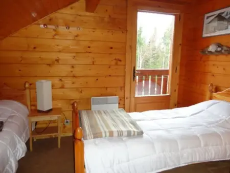 Chalet 3 Chambres 8 Pers, 800m Pistes, Parking Couvert, Poêle à Bois, Quartier Calme - Photo 4