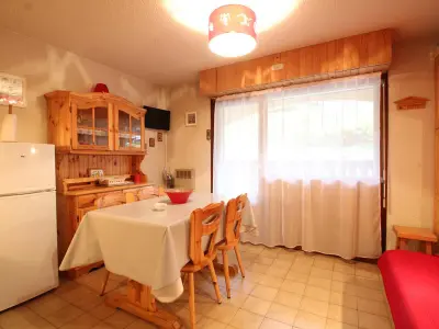 Appartement à Les Carroz d'Arâches, Studio rénové pour 4 personnes, centre station, proche pistes et commodités - L899243