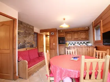 Wohnung in Les Carroz d'Arâches,3 pièces cabine avec parking, près des pistes et commerces FR-1-572-55 N°899251