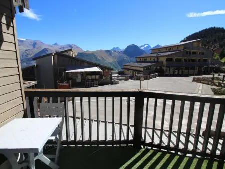 Studio cabine rénové, 4 couchages, pied des pistes, parking, balcon sud - Photo 6