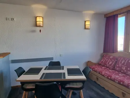 Studio rénové · Pied des pistes · Balcon avec vue - Photo 5