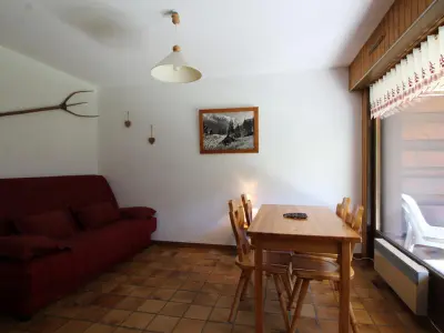 Appartement à Les Carroz d'Arâches, Studio au pied des pistes avec terrasse – 4 pers, lave-vaisselle & lave-linge - L966894