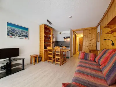 Appartement à Val d'Isère, Studio Cabine Bien Équipé · Centre Val-d'Isère · Balcon & Terrasse Exposée Sud - L964031