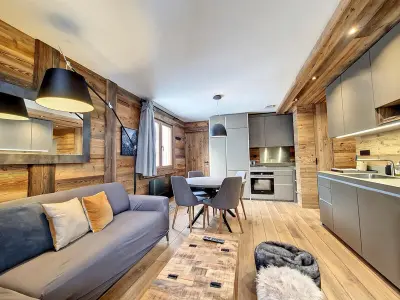 Appartement à Val d'Isère, Appartement rénové avec balcon, ski aux pieds, secteur calme à Val d'Isère - L963873