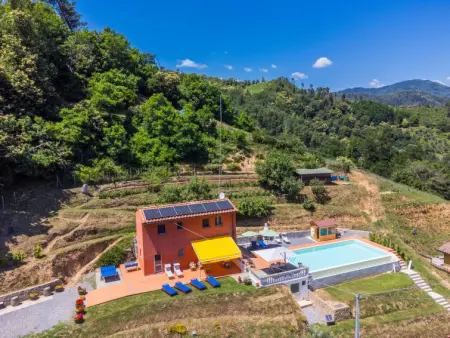 Red House, Gite 4 personnes à Pescia - Photo 5