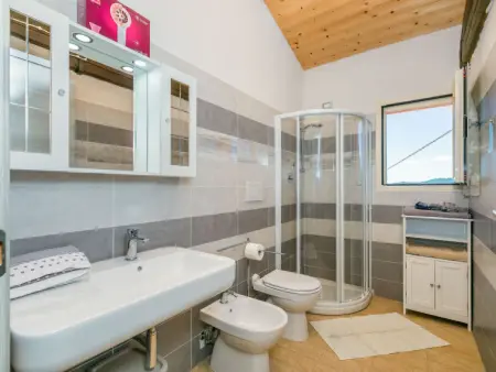 Red House, Gite 4 personnes à Pescia - Photo 22