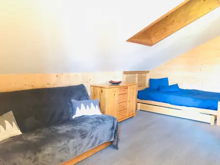Studio pour 3 personnes, skis aux pieds, balcon vue vallée - Photo 4