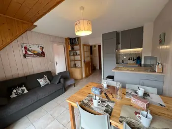 Appartement à La Salle les Alpes, Appartement chaleureux au centre du village avec wifi gratuit - L961475