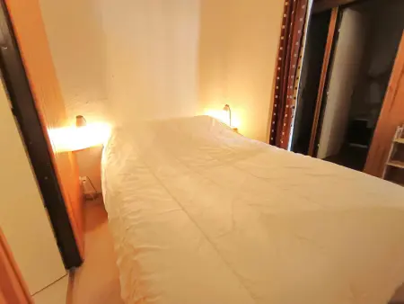 Studio cabine 6 personnes avec balcon et kitchenette équipée à Piau-Engaly - Photo 8