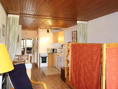 Appartement à Chamrousse, Studio 4 pers. au pied des pistes avec balcon, ascenseur et commerces à proximité - Chamrousse 1750 - L967988
