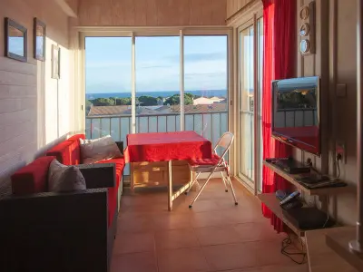 Appartement à Fleury Saint Pierre la Mer, Appartement 2-4 pers avec piscine, tennis et wifi à 900m de la plage - 2 étoiles - L899825