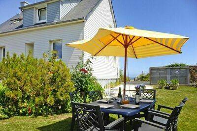 Holiday home in Perros-Guirec, Maison 8 personnes à Perros Guirec FR-22700-04