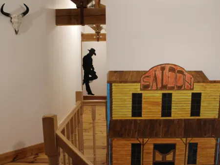 Maison spacieuse en pleine nature avec piscine, équipements de loisirs et randonnées à proximité - Photo 32