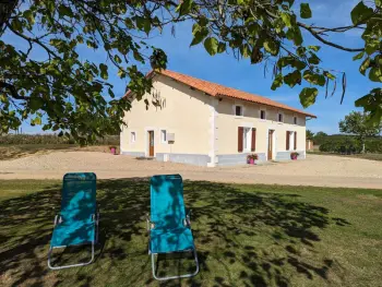 Gite à Oradour Fanais,Maison au calme avec grand jardin et tout confort en Charente Limousine FR-1-653-133 N°855051