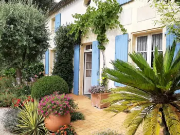 Casa rural en Bunzac,Maison familiale avec jardin paysagé, cheminée, wifi, et proche de La Rochefoucauld FR-1-653-164 N°855077