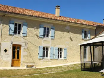 Gite à Chalais,Gîte charentais avec cour privative, baby-équipement, télétravail, vélos, BBQ, animaux acceptés FR-1-653-170 N°855083